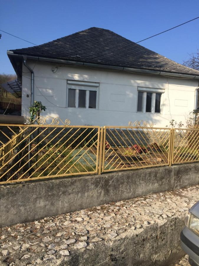 Nyugalmas Vendégház Lenarddaroc Exterior foto